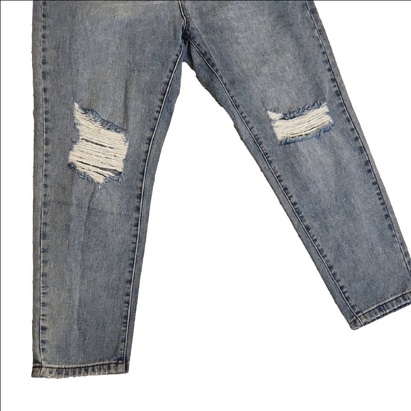 NWT Womens MISSGUIDED Riot high rise distressed mom jeans size 10S. - Picture 3 of 15